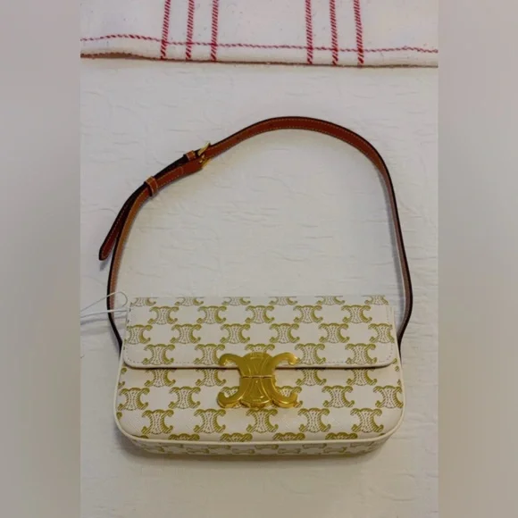 Gorgeous sleek handbag. - Picture 1 of 6